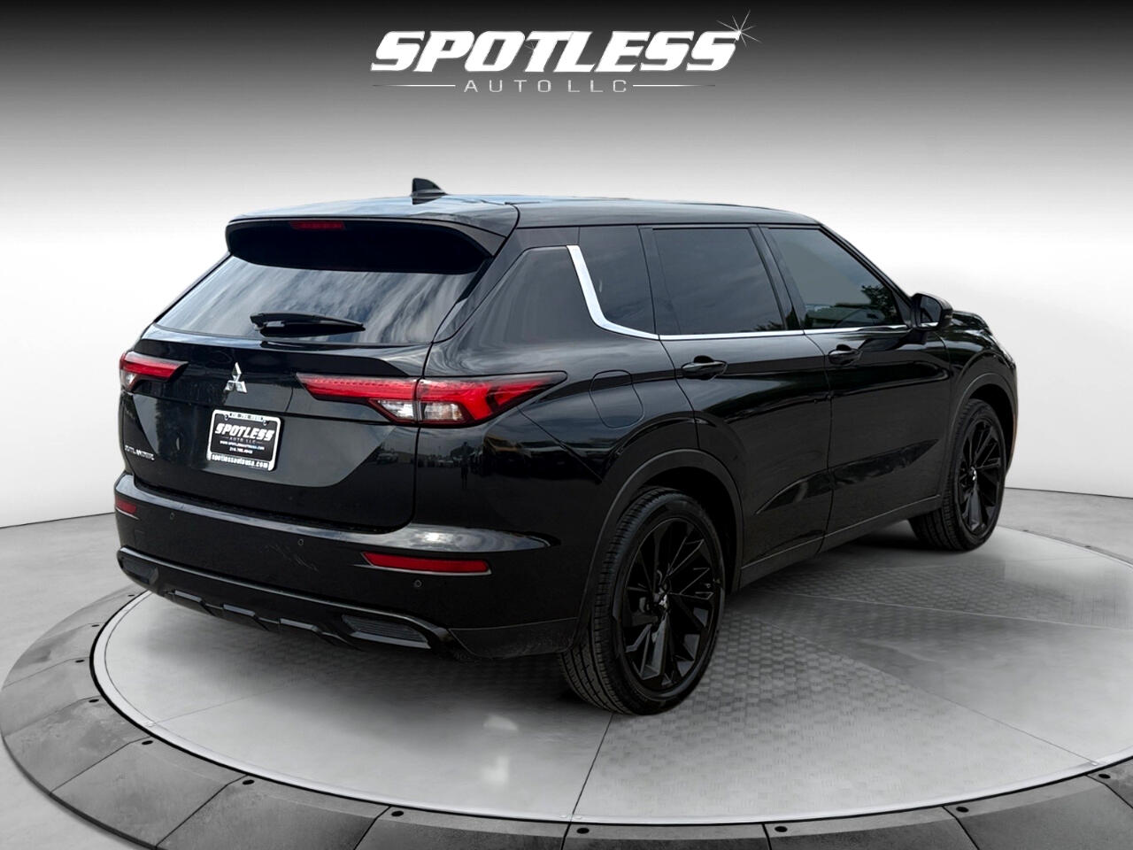2022 Mitsubishi Outlander SE Launch Edition photo 6