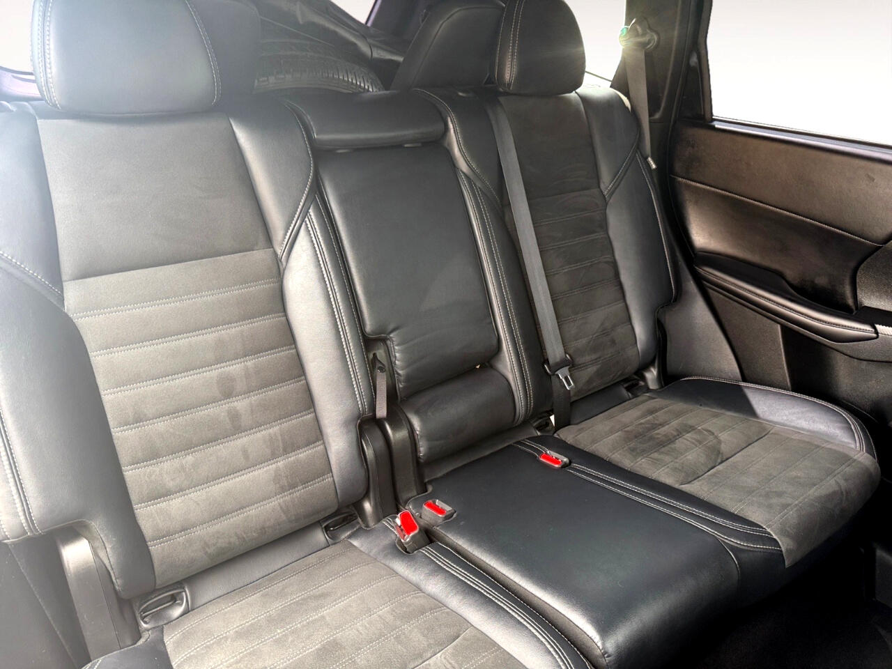 2022 Mitsubishi Outlander SE Launch Edition photo 21