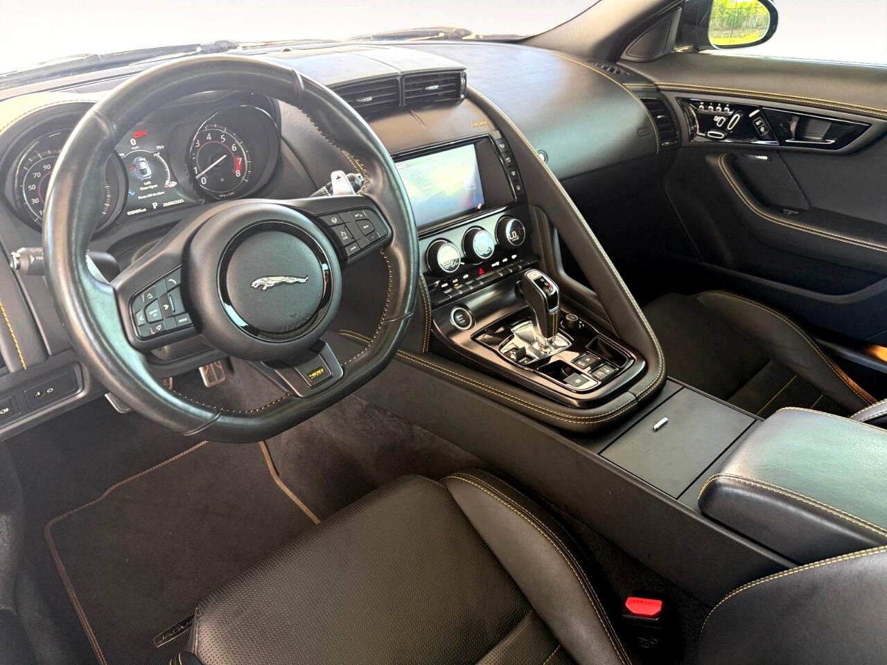 2018 Jaguar F-TYPE 400 Sport photo 18