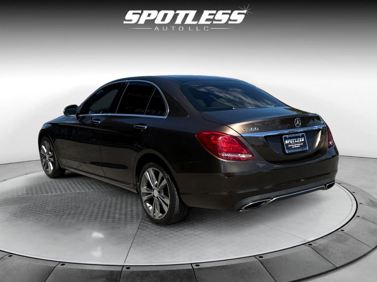 2015 Mercedes Benz C 300 4MATIC Sedan photo 3