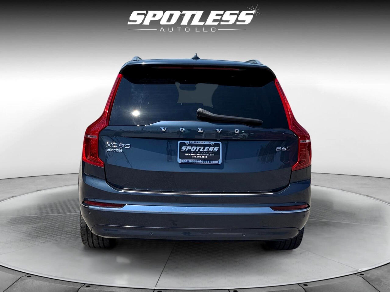 2023 Volvo XC90 Plus photo 5