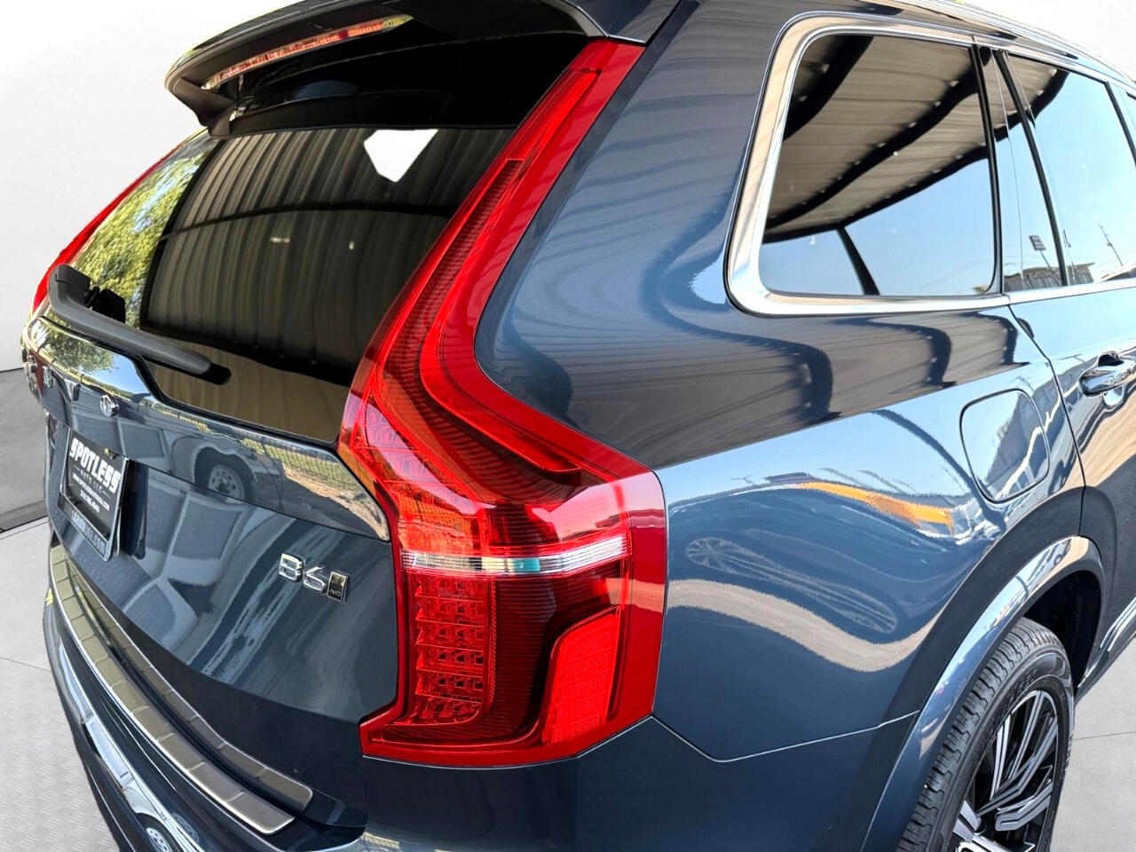 2023 Volvo XC90 Plus photo 12