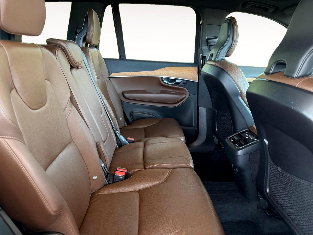 2023 Volvo XC90 Plus photo 25