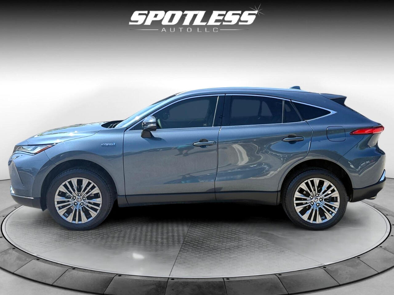 2021 Toyota Venza Limited photo 2