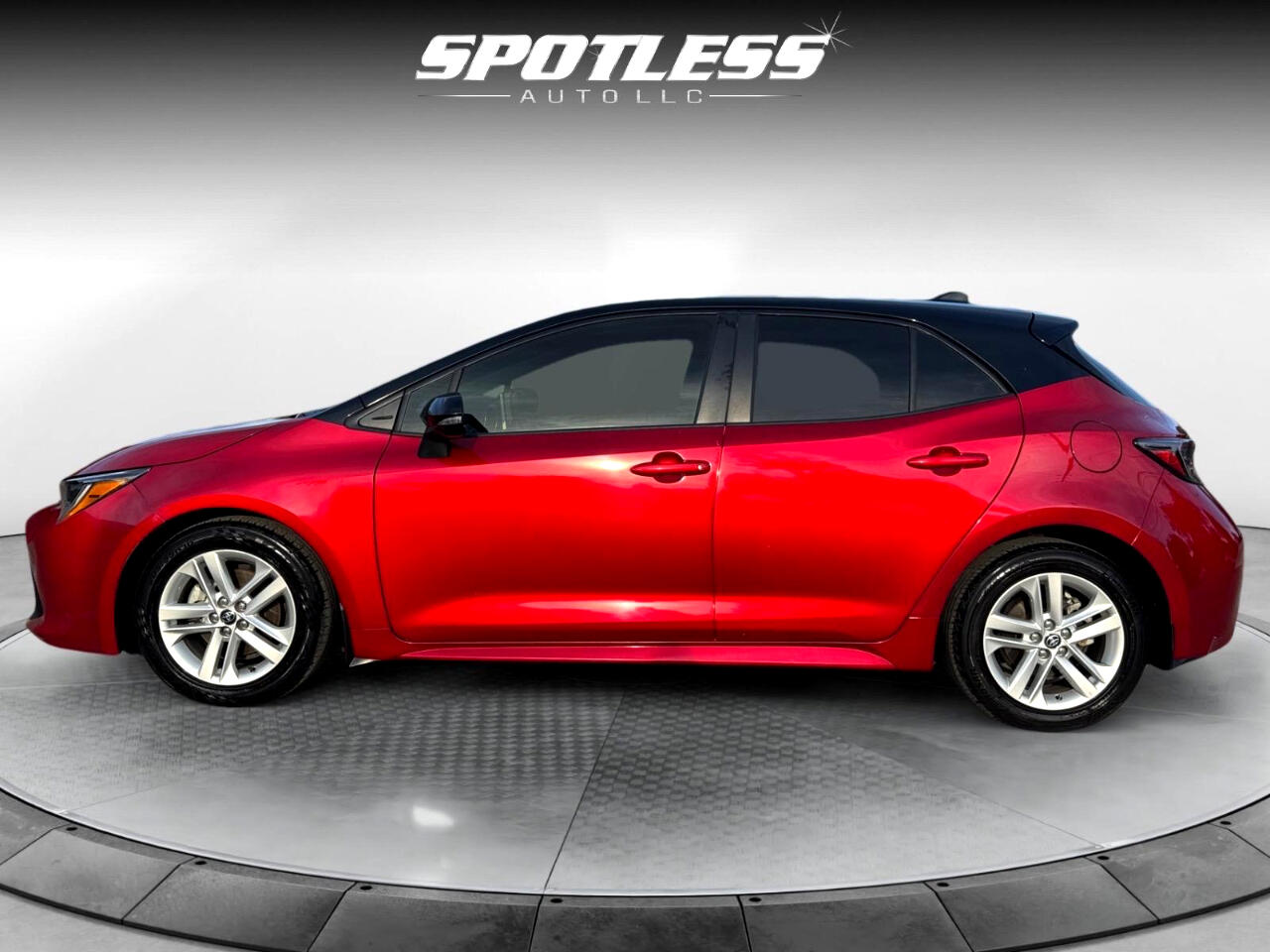 2022 Toyota Corolla SE photo 2