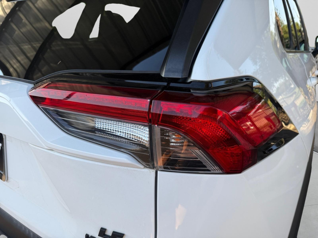 Toyota RAV4 Hybrid LE 2019 Toyota RAV4 Hybrid LE 2019
