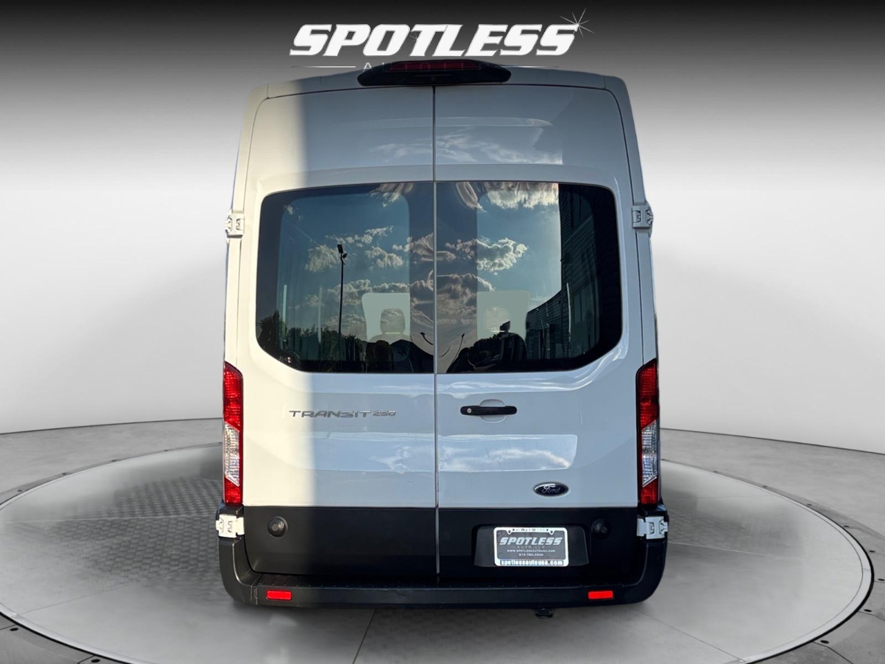 2020 Ford Transit Van photo 4