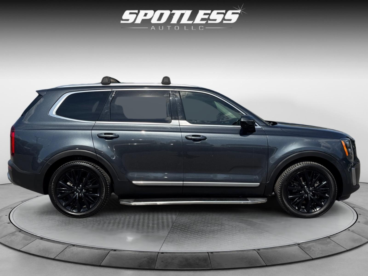 2021 Kia Telluride SX photo 2
