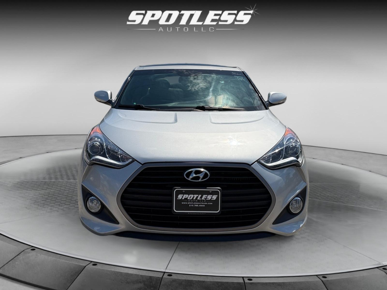 2016 Hyundai Veloster Turbo photo 4