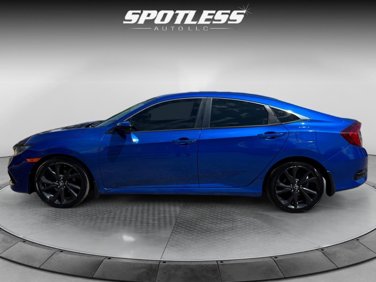 2019 Honda Civic Sport photo 2