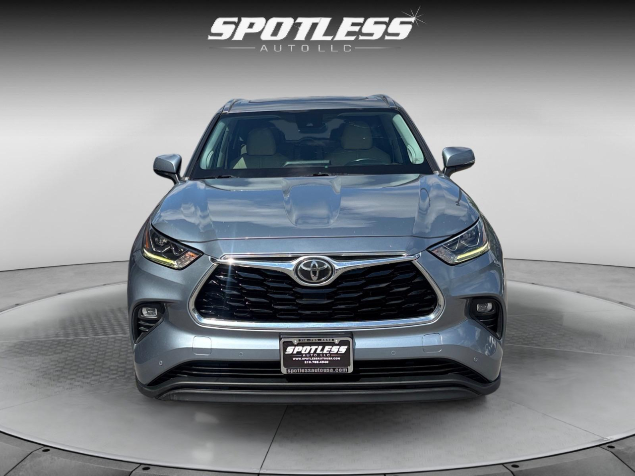 2020 Toyota Highlander Limited photo 4