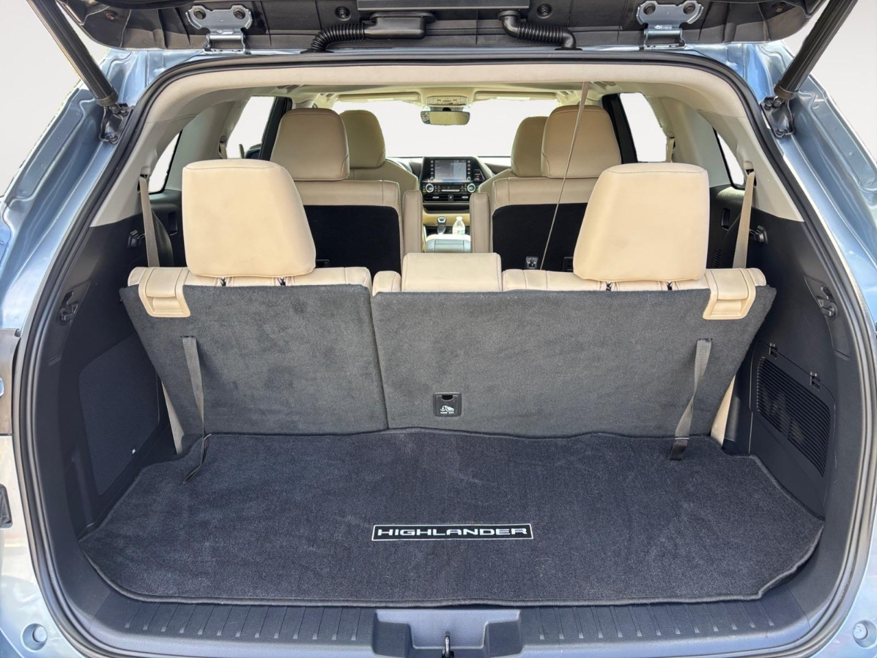 2020 Toyota Highlander Limited photo 26