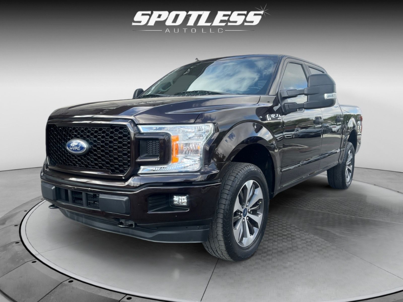Ford F-150 XL SuperCrew 5.5-ft. Bed 4WD 2020 Ford F-150 XL SuperCrew 5.5-ft. Bed 4WD 2020