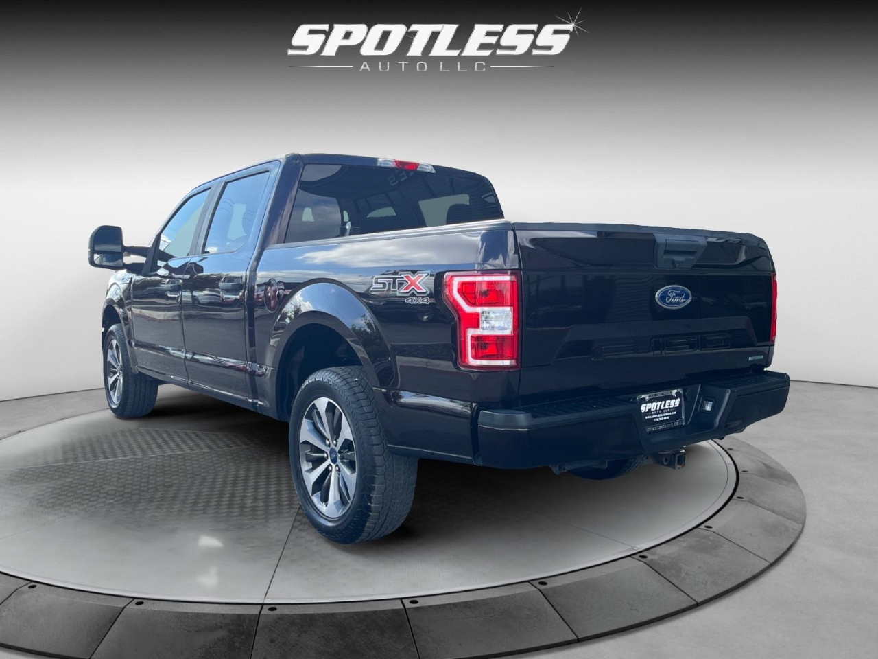 Ford F-150 XL SuperCrew 5.5-ft. Bed 4WD 2020 Ford F-150 XL SuperCrew 5.5-ft. Bed 4WD 2020