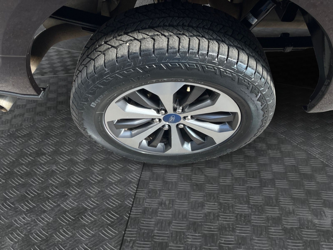 Ford F-150 XL SuperCrew 5.5-ft. Bed 4WD 2020 Ford F-150 XL SuperCrew 5.5-ft. Bed 4WD 2020
