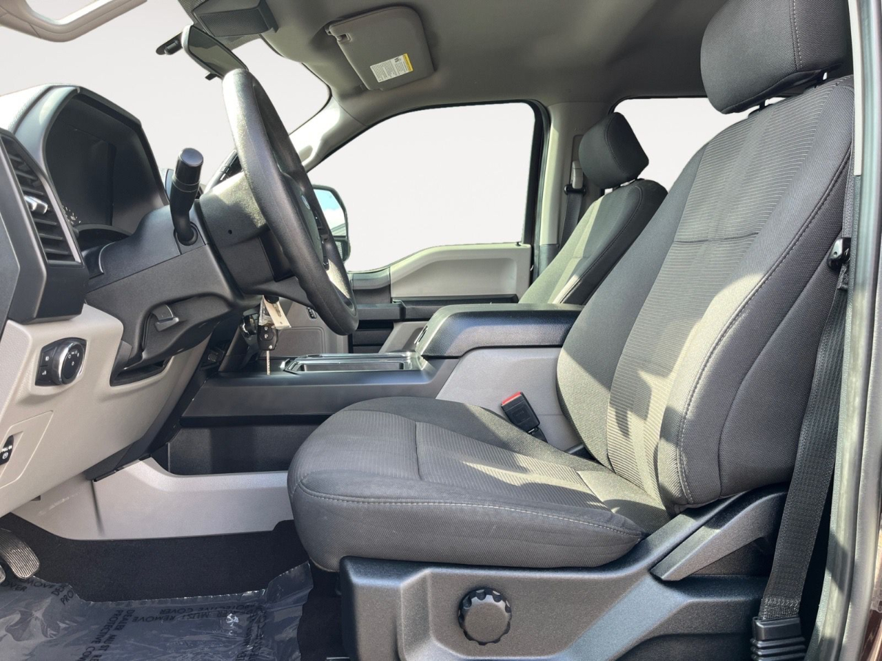 Ford F-150 XL SuperCrew 5.5-ft. Bed 4WD 2020 Ford F-150 XL SuperCrew 5.5-ft. Bed 4WD 2020
