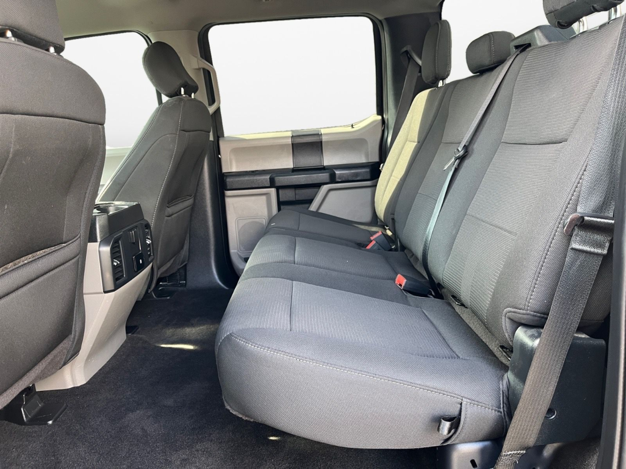 Ford F-150 XL SuperCrew 5.5-ft. Bed 4WD 2020 Ford F-150 XL SuperCrew 5.5-ft. Bed 4WD 2020