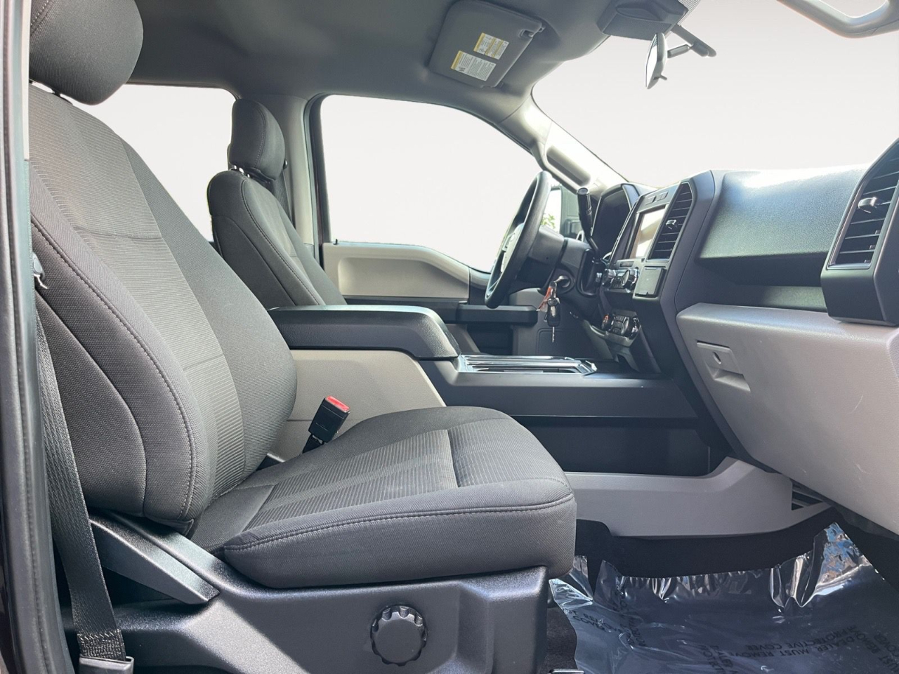 Ford F-150 XL SuperCrew 5.5-ft. Bed 4WD 2020 Ford F-150 XL SuperCrew 5.5-ft. Bed 4WD 2020