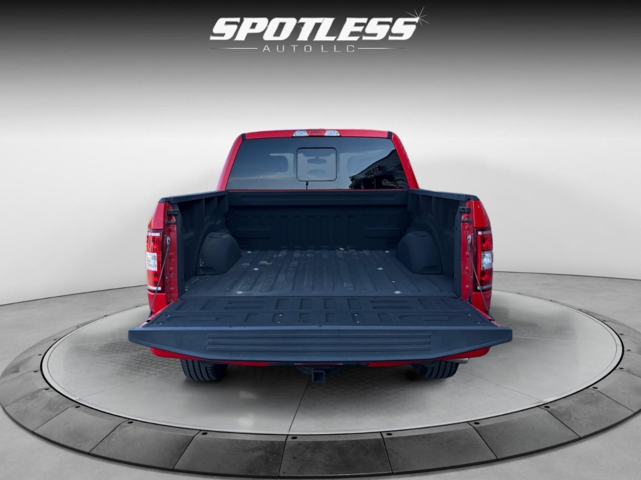 Ford F-150 XLT SuperCrew 5.5-ft. Bed 4WD 2018 Ford F-150 XLT SuperCrew 5.5-ft. Bed 4WD 2018