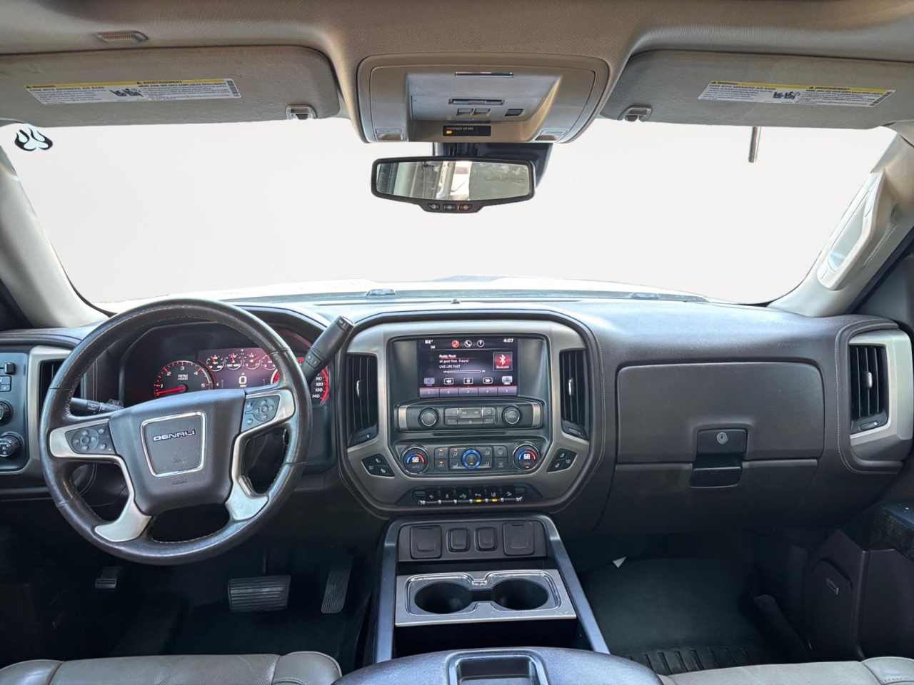 GMC Sierra 1500 Denali Crew Cab Short Box 4WD 2015 GMC Sierra 1500 Denali Crew Cab Short Box 4WD 2015