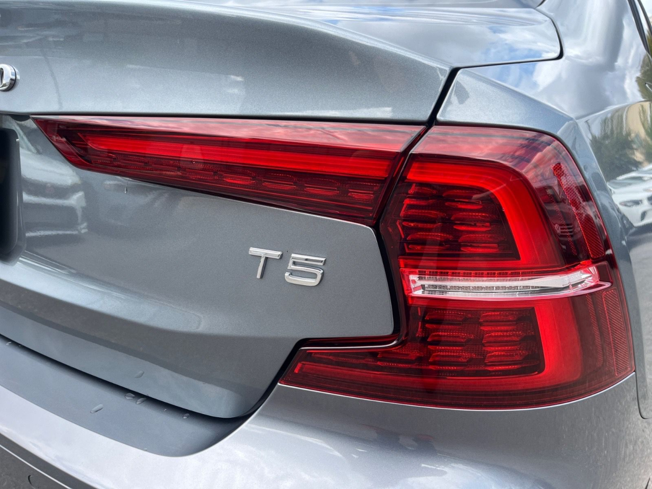 Volvo S60 T5 Momentum 2019 Volvo S60 T5 Momentum 2019