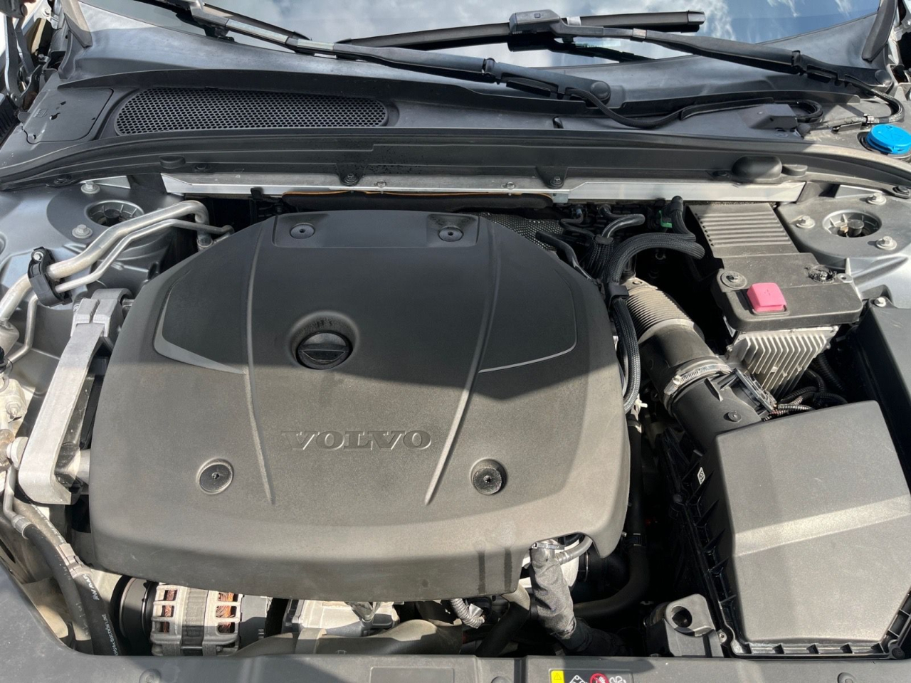 Volvo S60 T5 Momentum 2019 Volvo S60 T5 Momentum 2019