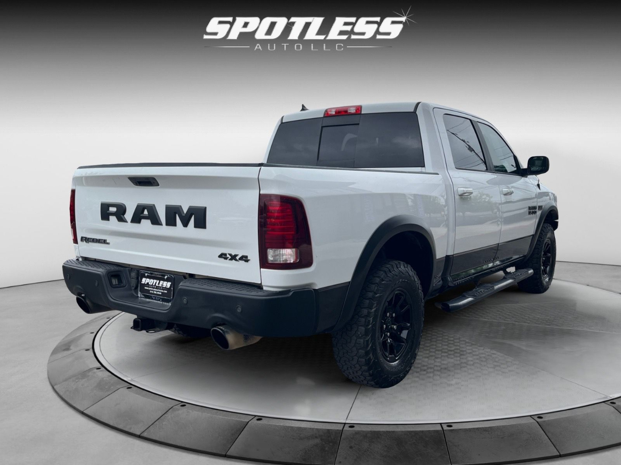 RAM 1500 Rebel Crew Cab SWB 4WD 2018 RAM 1500 Rebel Crew Cab SWB 4WD 2018