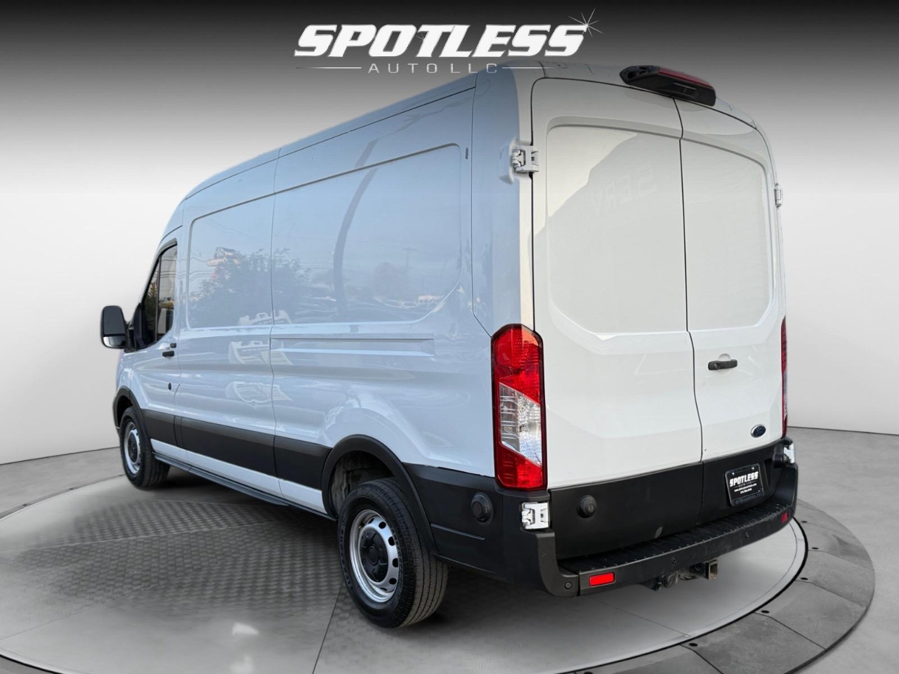 2020 Ford Transit Van photo 2