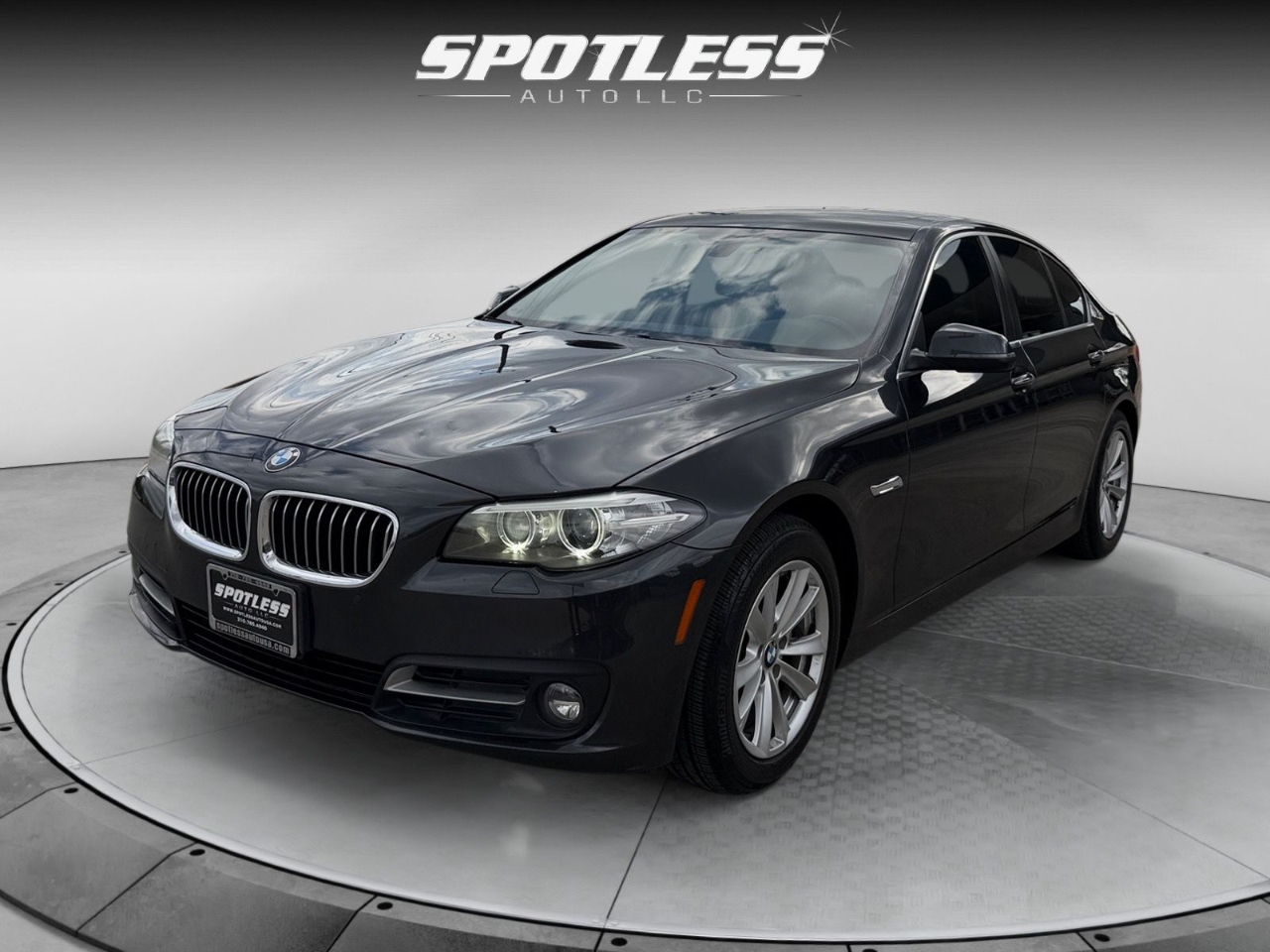 2016 BMW 5-Series 528i