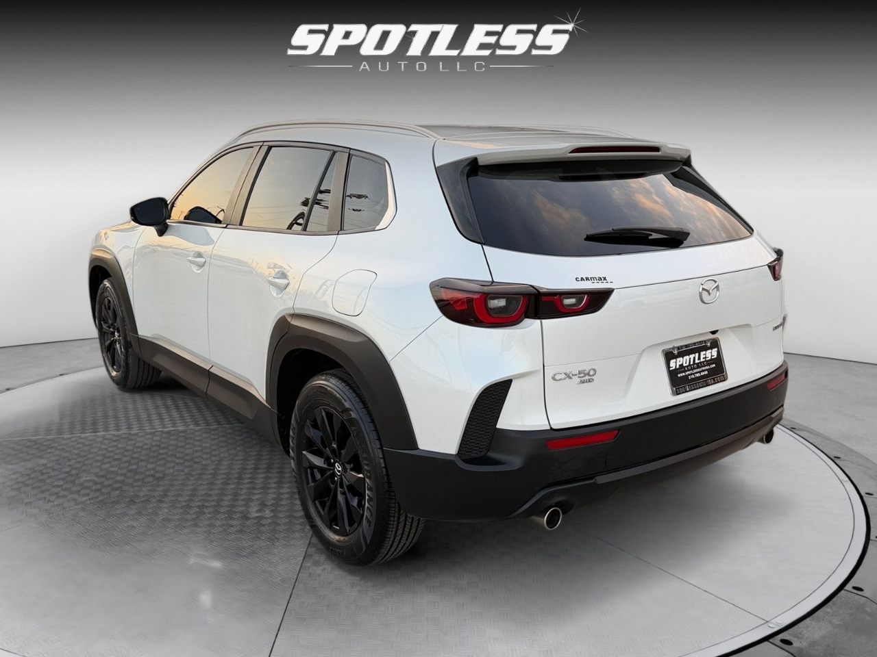 2023 Mazda CX-50 2.5 Preferred Plus photo 3