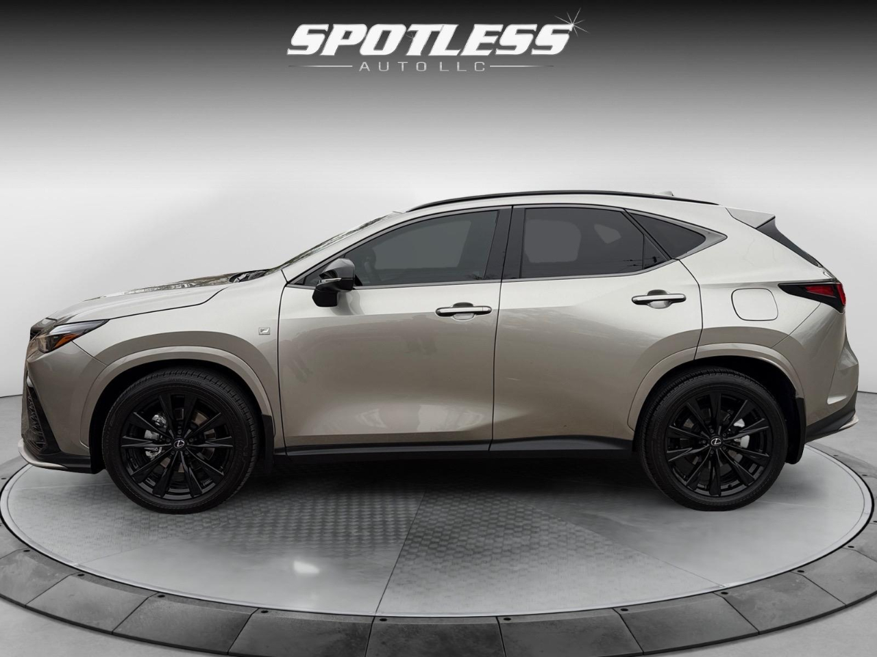 2024 Lexus NX 350 F SPORT Handling AWD photo 2