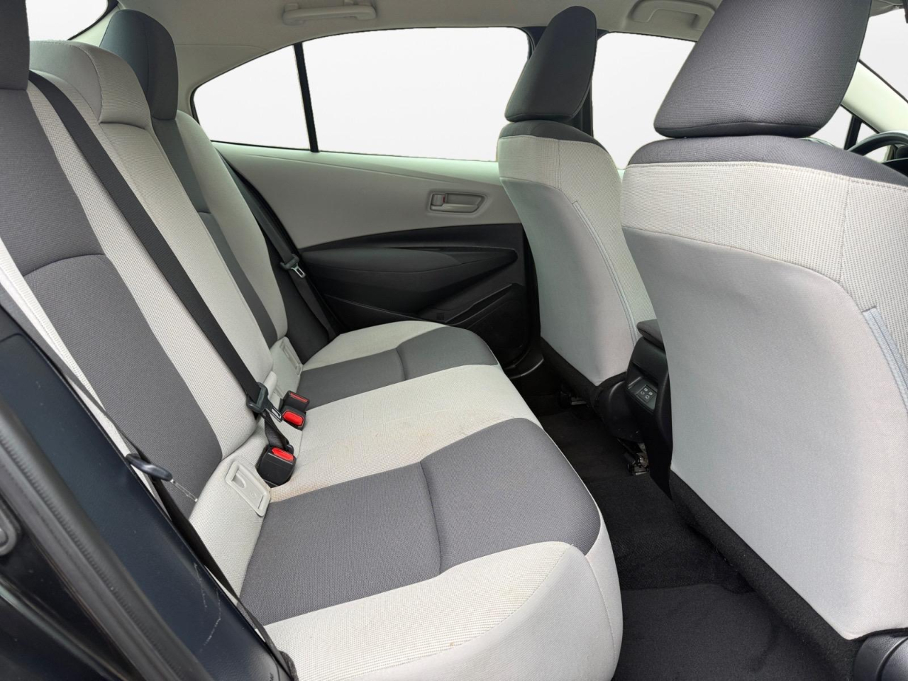 Toyota Corolla LE 2024