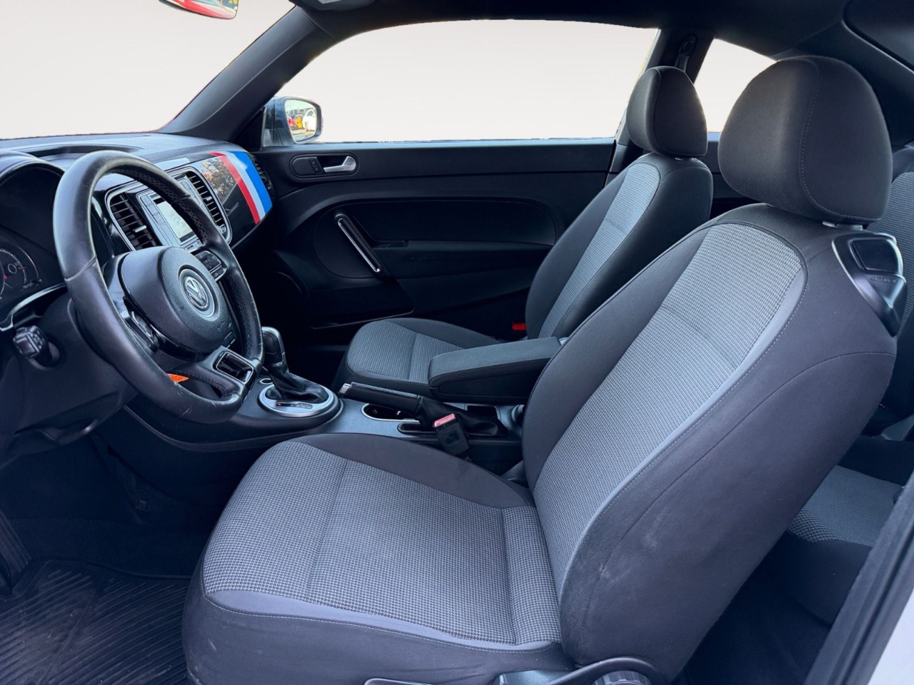 Volkswagen Beetle 1.8T S 2017