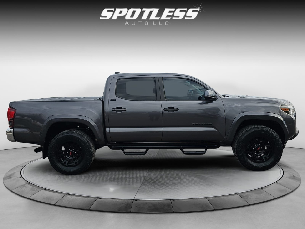 Toyota Tacoma SR5 2021