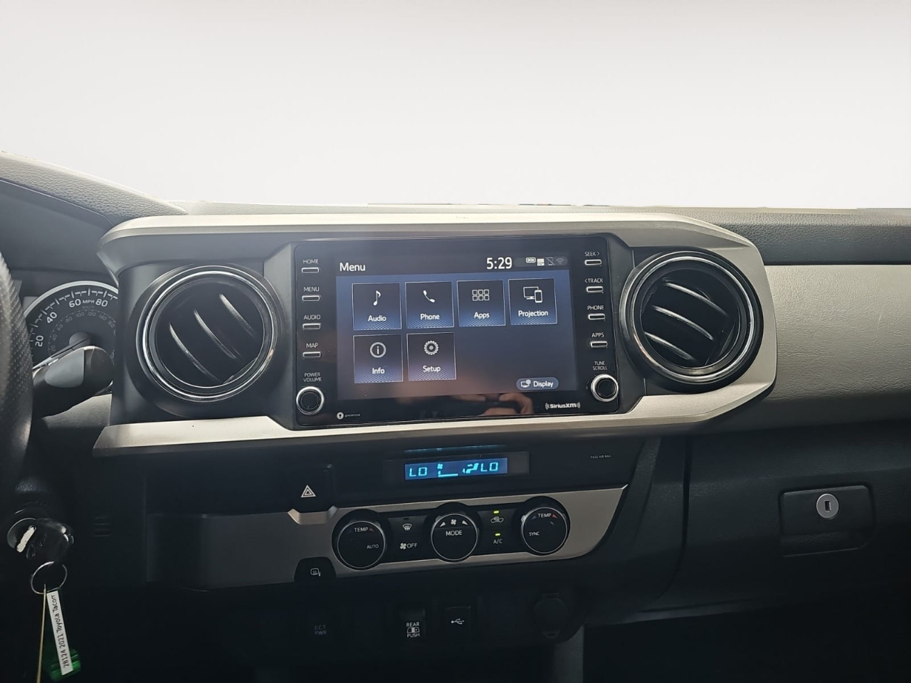 Toyota Tacoma SR5 2021