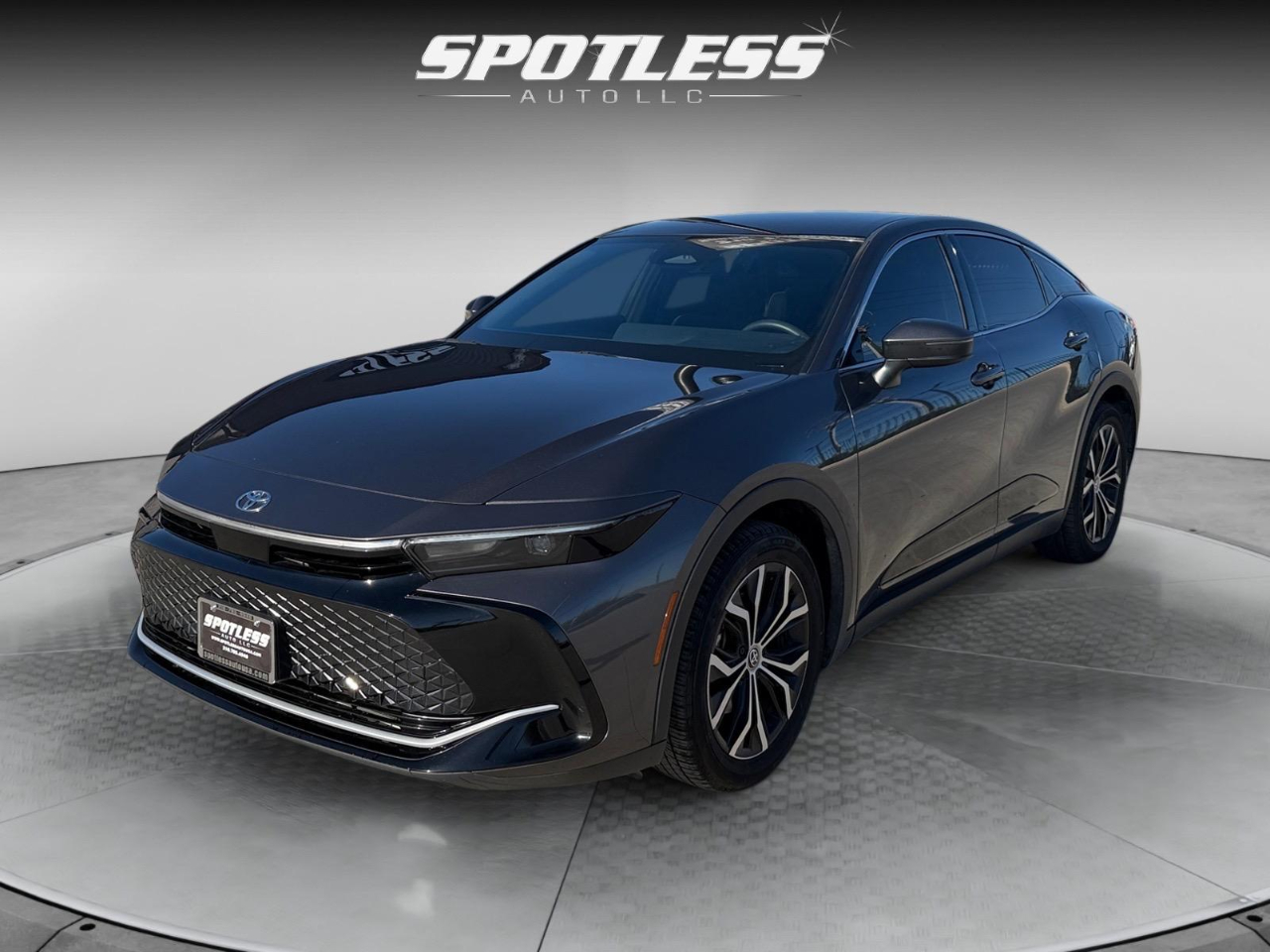 Toyota Crown XLE 2024