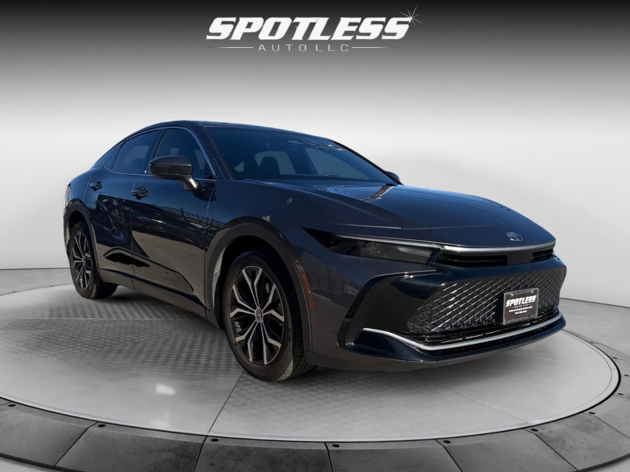 Toyota Crown XLE 2024