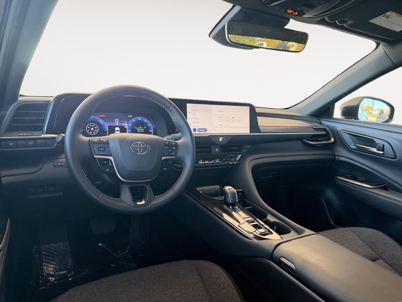 Toyota Crown XLE 2024