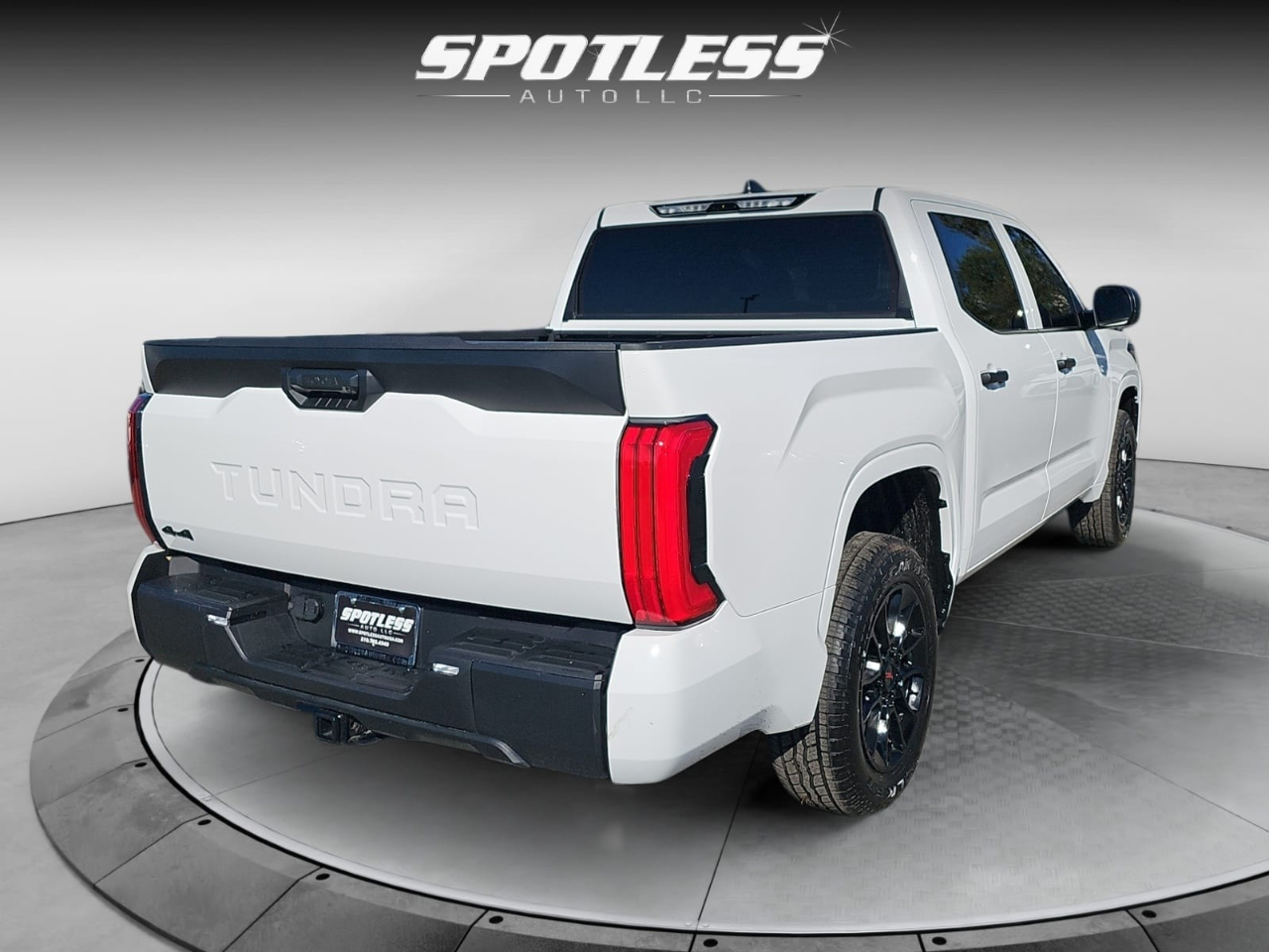 Toyota Tundra SR CrewMax 4WD 2025