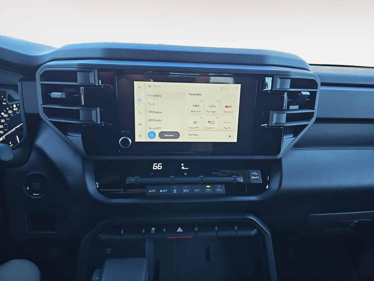 Toyota Tundra SR CrewMax 4WD 2025