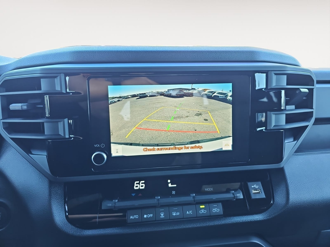 Toyota Tundra SR CrewMax 4WD 2025