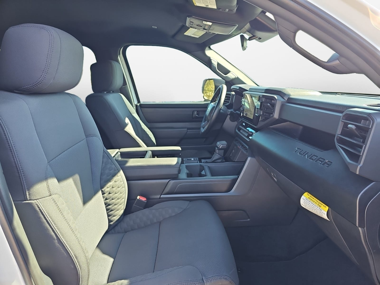 Toyota Tundra SR CrewMax 4WD 2025