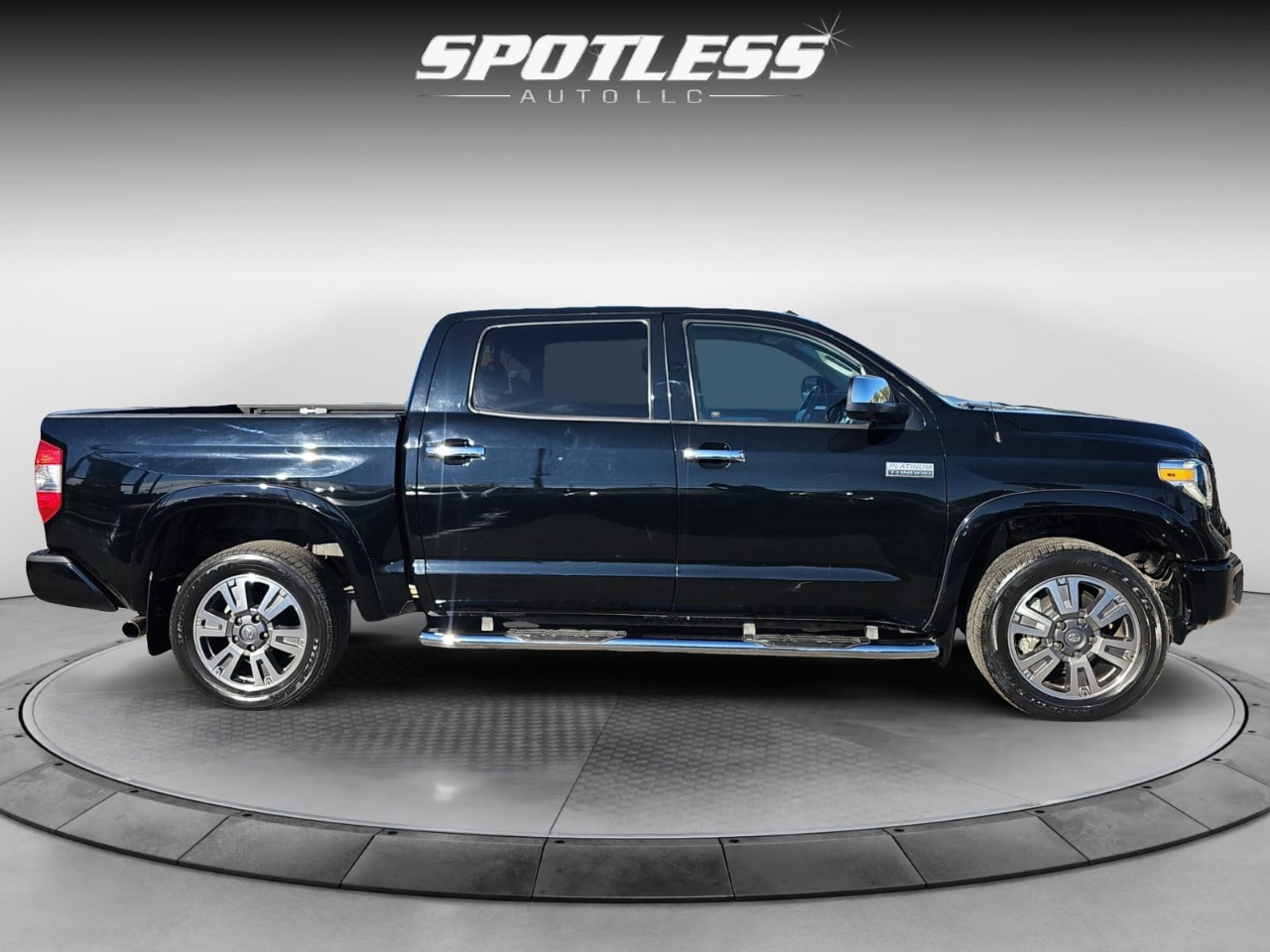 Toyota Tundra Platinum CrewMax 5.7L 4WD 2019