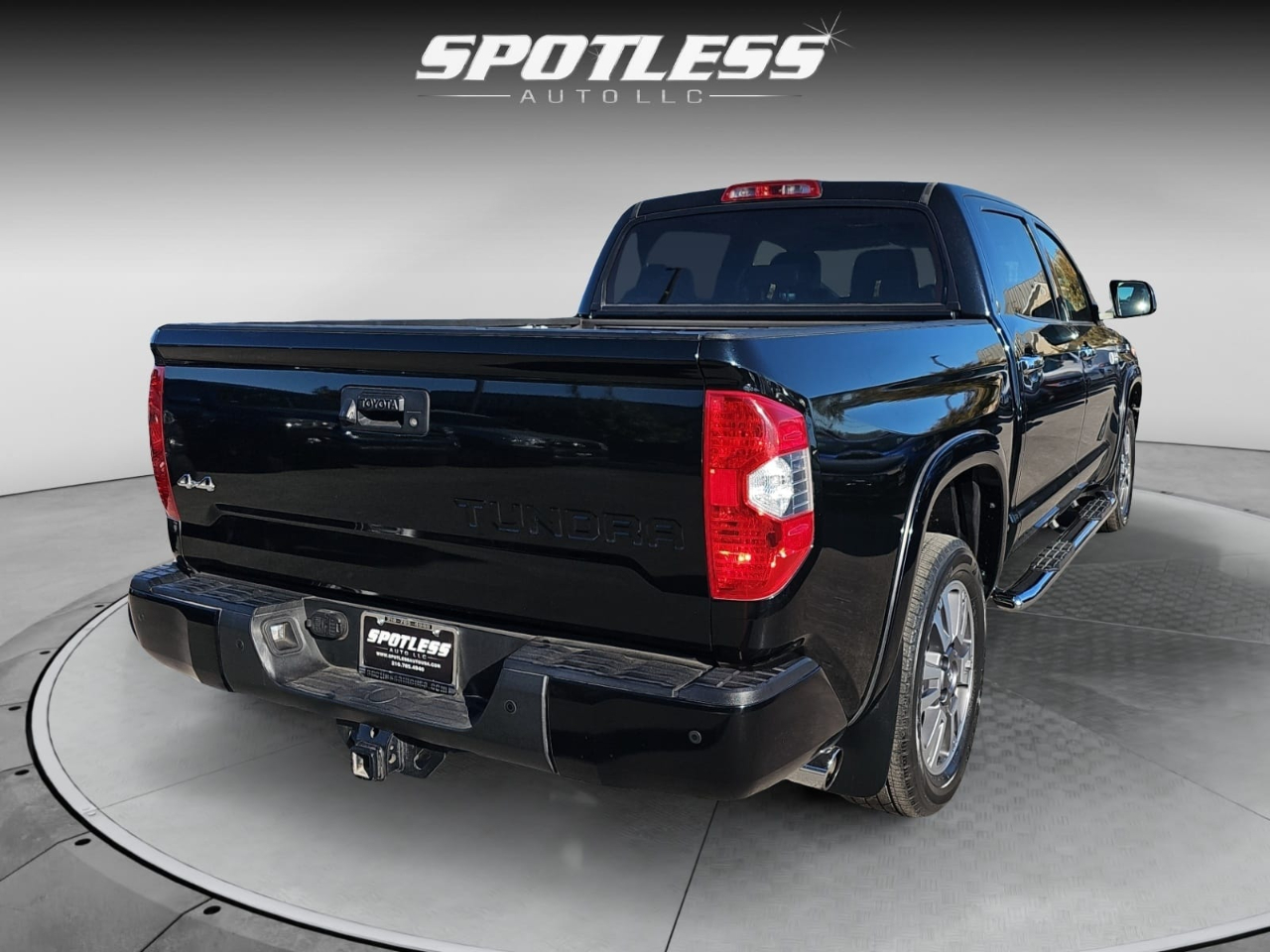 Toyota Tundra Platinum CrewMax 5.7L 4WD 2019