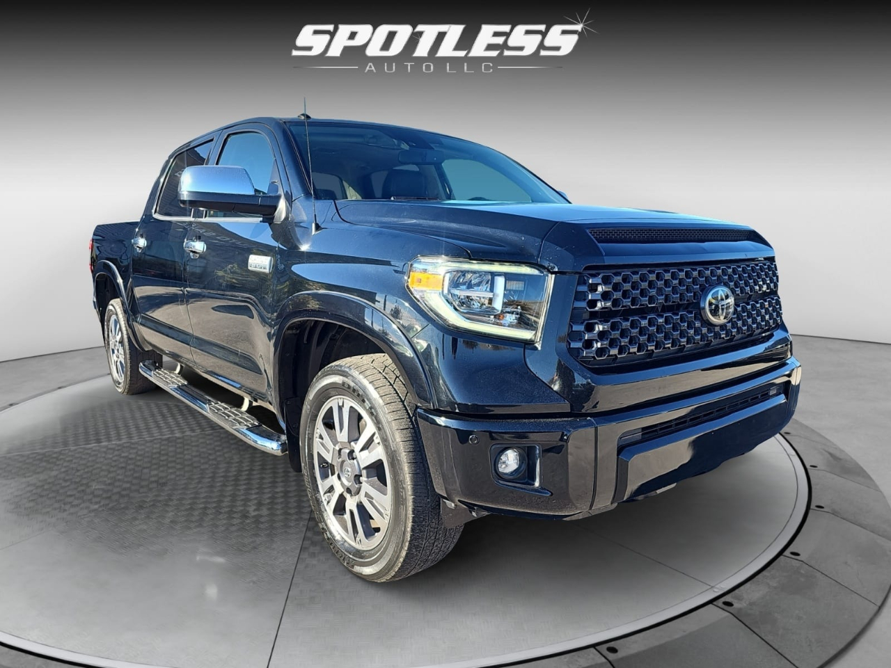 Toyota Tundra Platinum CrewMax 5.7L 4WD 2019