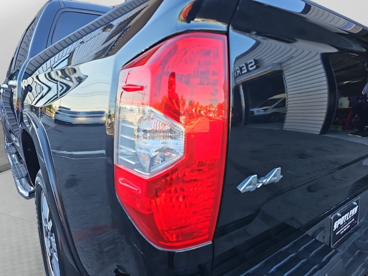 Toyota Tundra Platinum CrewMax 5.7L 4WD 2019