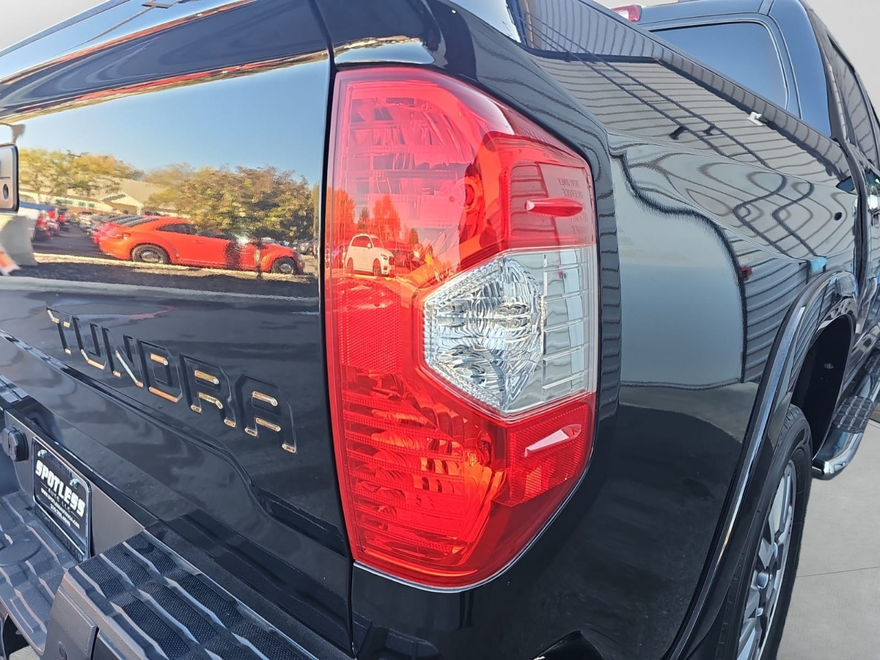 Toyota Tundra Platinum CrewMax 5.7L 4WD 2019