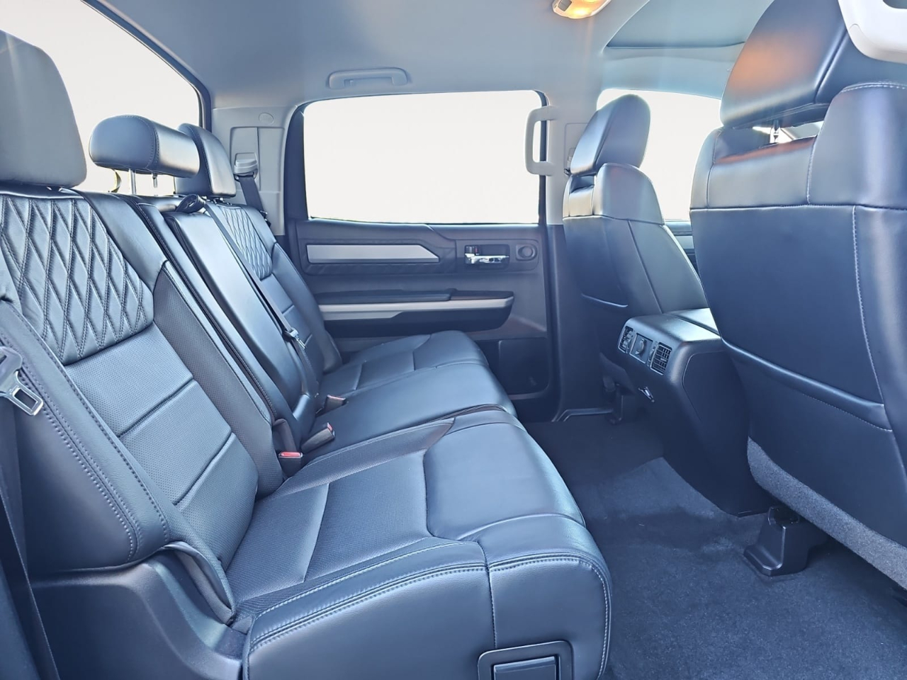 Toyota Tundra Platinum CrewMax 5.7L 4WD 2019