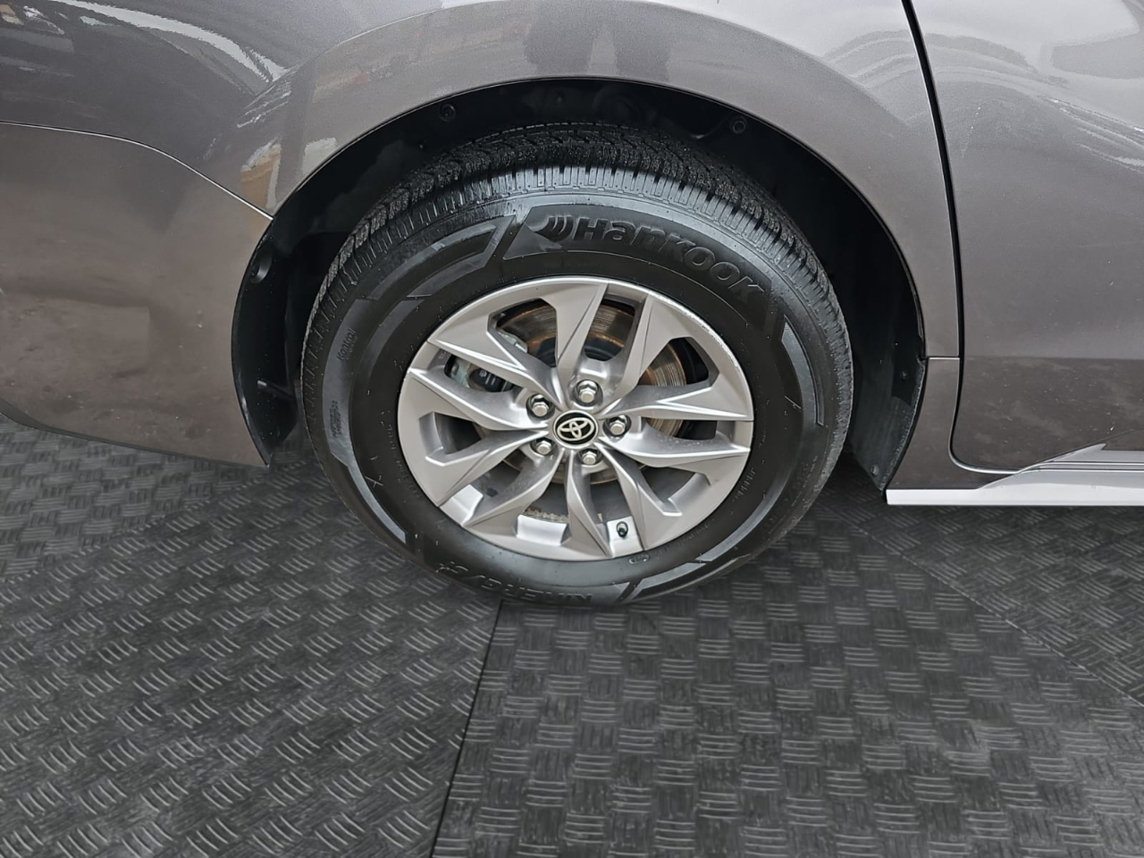 Toyota Sienna LE 8-Passenger 2021