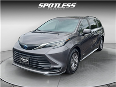 2021 Toyota Sienna 